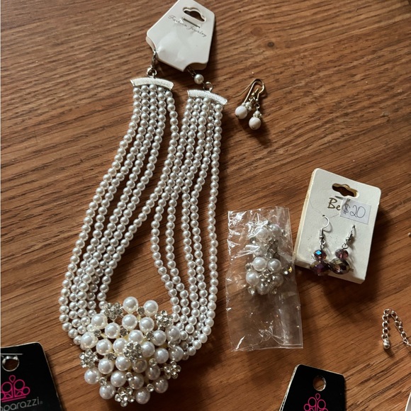 Jewelry bundle - Picture 12 of 16